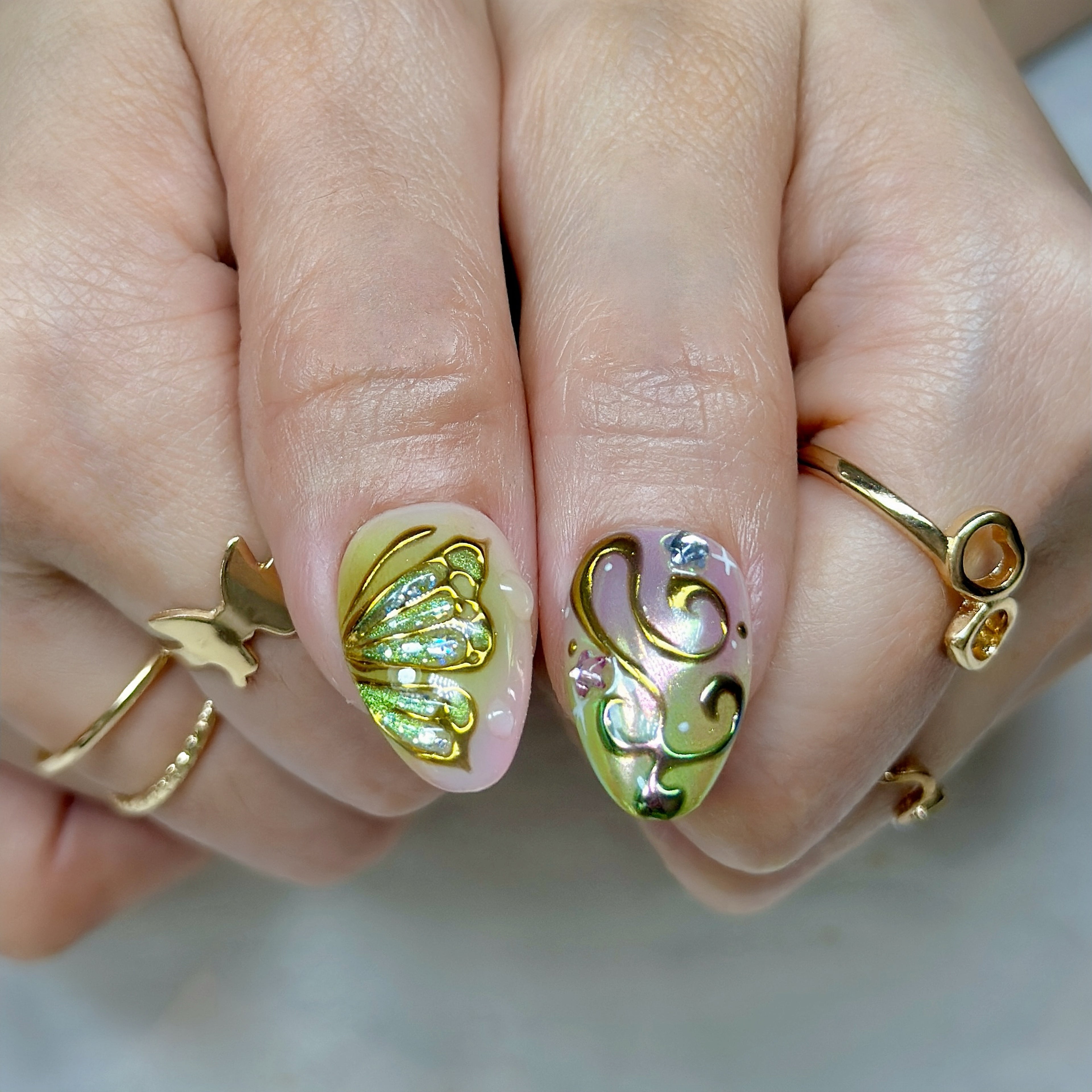 Fairy Glow Pop – Short Almond Press-On Nails ✨🌸 | 3D Gel Art, Gold Chrome Details |  Reusable 20pcs Kit