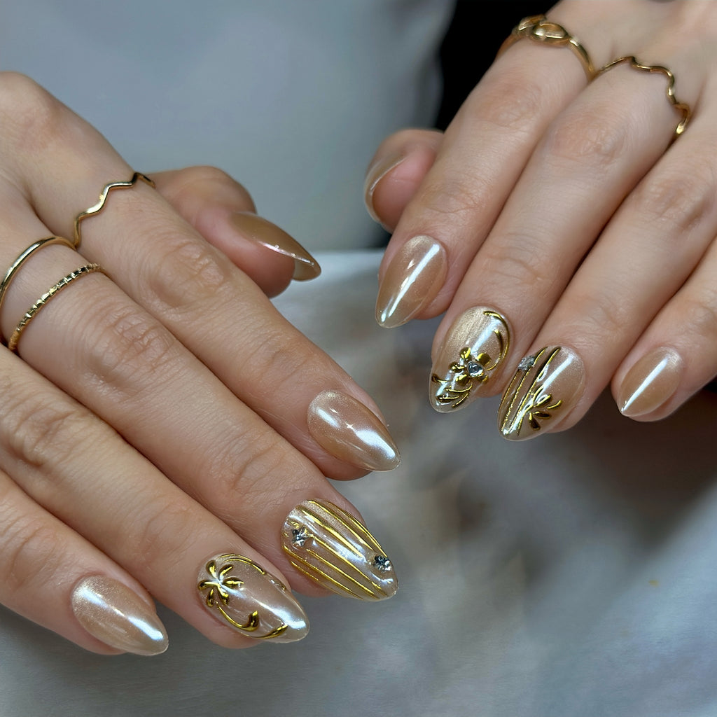 Press-On Gel Nails Glazed Pearl Fantasy ✨ | Chrome Cat-Eye with 3D Liquid Gold Accents | Short Almond –  30-Piece 15 sizes Reusable Set