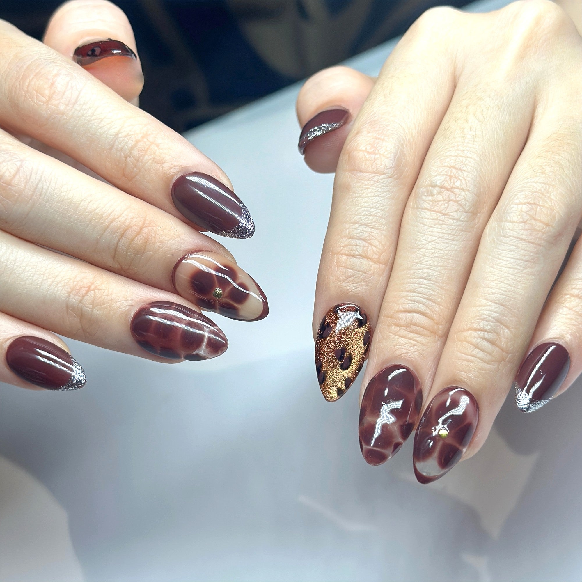 Press-On Gel Nails Brown Short Almond – Hand-Painted Silver Glitter Freach Tips, 30-Piece 15 sizes Reusable Set