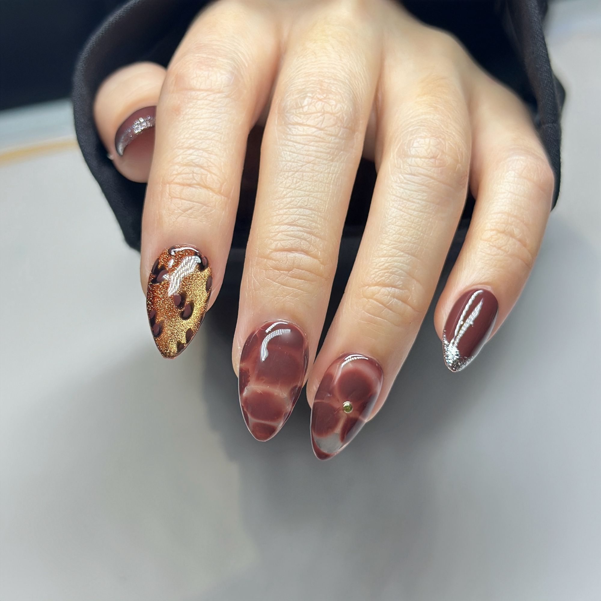 Press-On Gel Nails Brown Short Almond – Hand-Painted Silver Glitter Freach Tips, 30-Piece 15 sizes Reusable Set