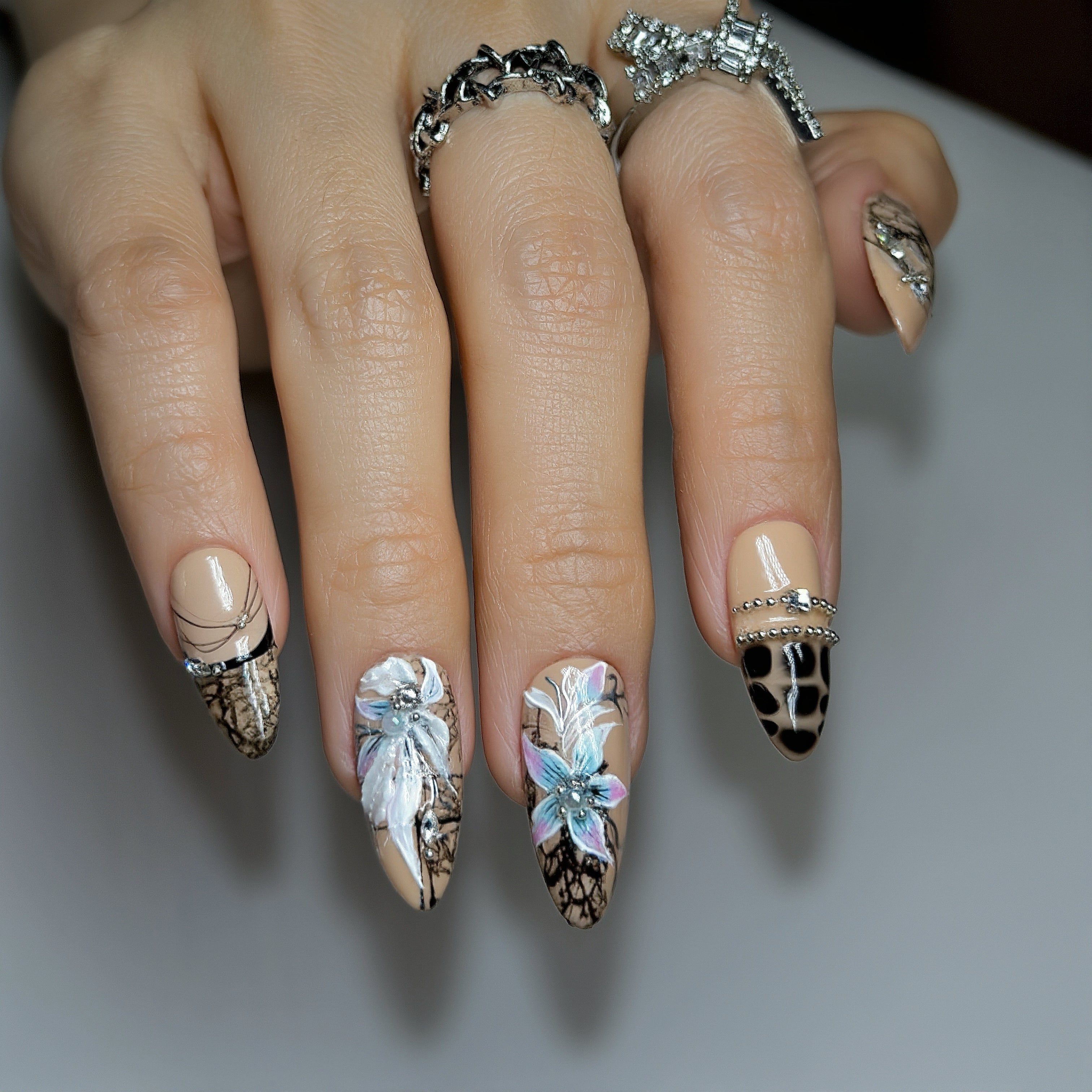 Press On Nails – Medium Almond Black Lace Floral Nail Art, Handmade Luxury Gothic Nails, Reusable Statement Nail Set | Reusable 20pcs Kit