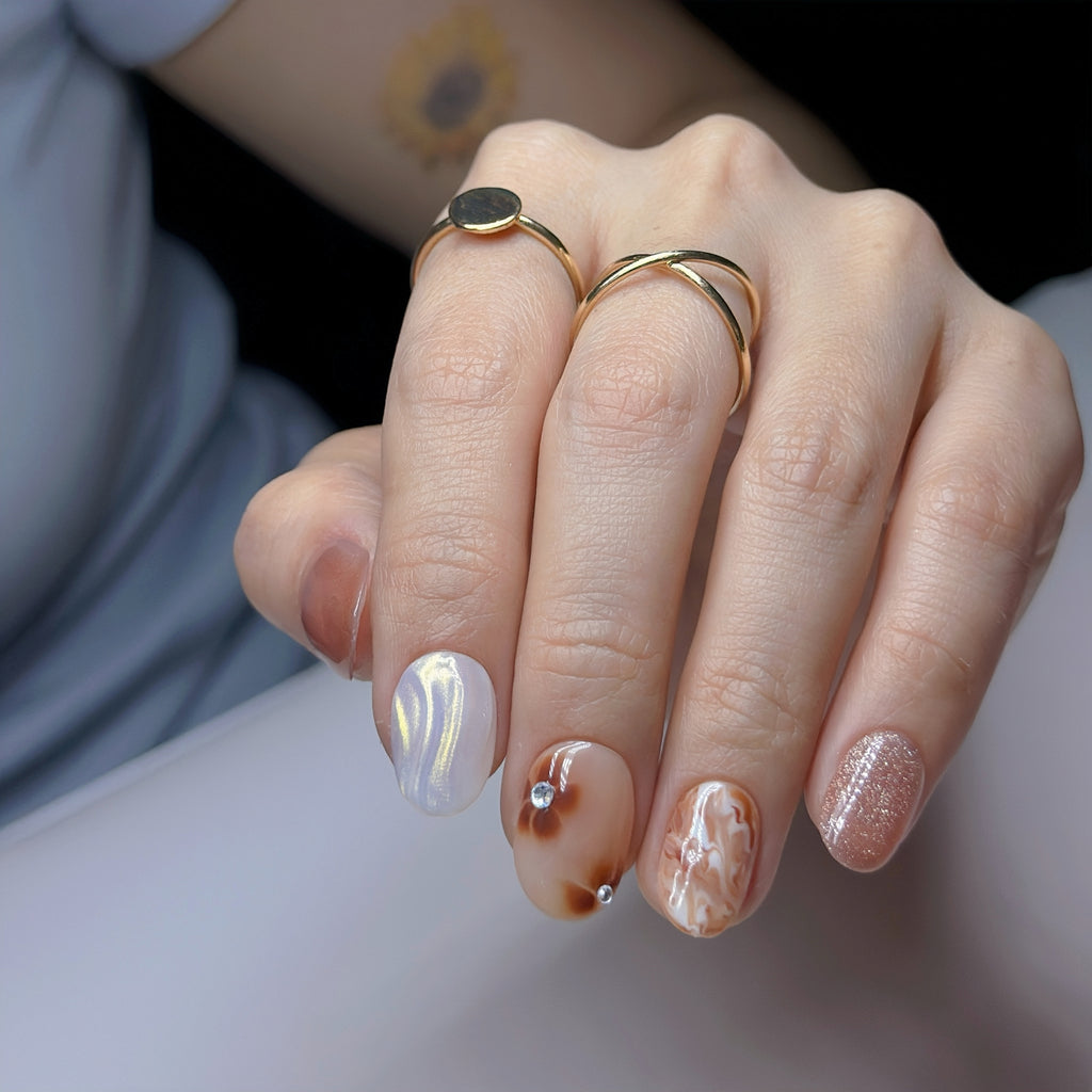 Café de Pearl – Short Oval Press-On Nails ☕✨ | Marble Swirl, Chrome Shimmer & Nude Brown Set| Hand-Painted Gel Reusable Set, 30 Nails, 15 Sizes