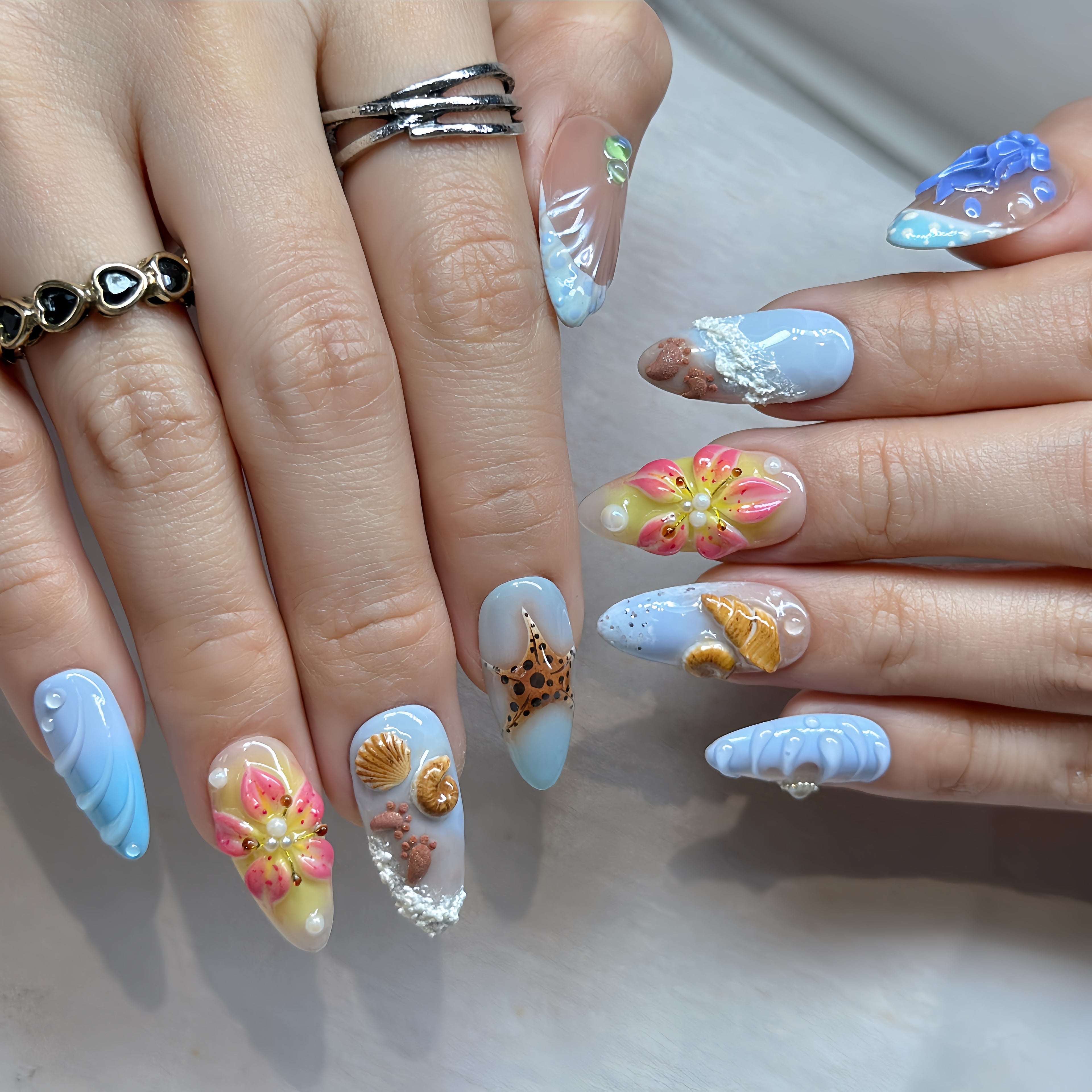 Ocean Bloom Press-On Nails – Medium Almond Sea Life Set, 3D Jellyfish, Shell & Starfish Design, Beach-Inspired Glossy Gel Nails |  Reusable 20pcs Kit